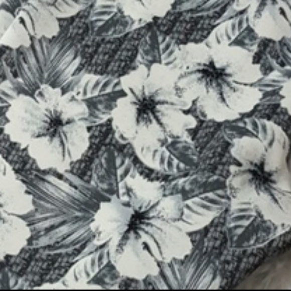 Abercrombie & Fitch | Floral Legging - Picture 2 of 3